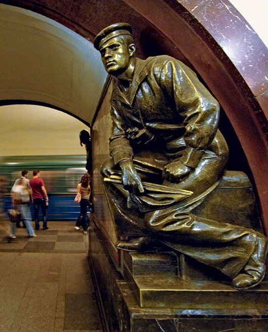 Удивительные фрагменты Московского метро