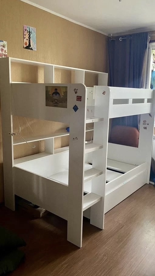 Детская двухъярусная кровать с ящиком 11000 р (Москва, м. Коломенская)
