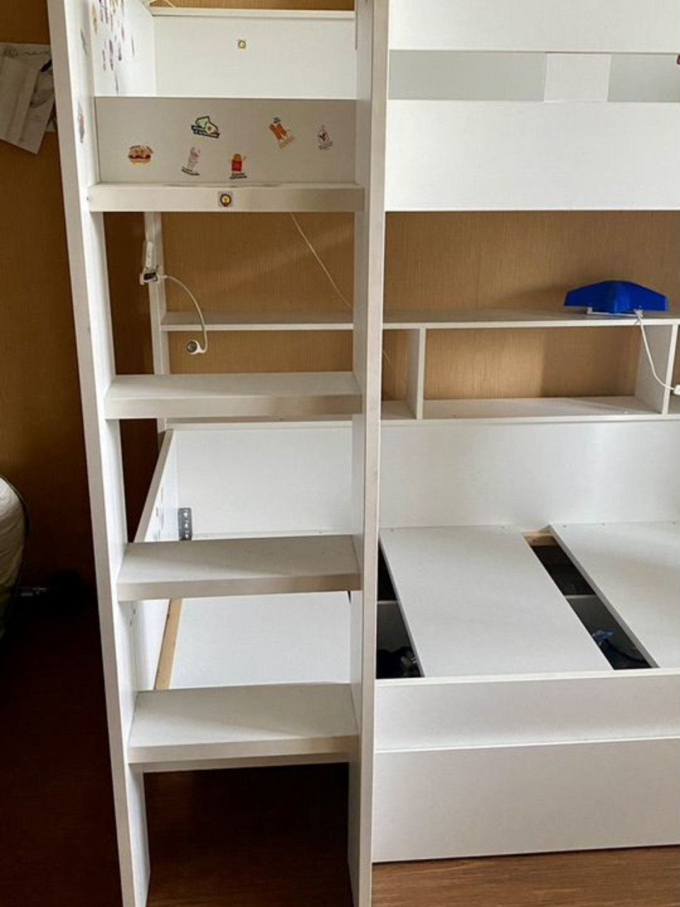 Детская двухъярусная кровать 13000?