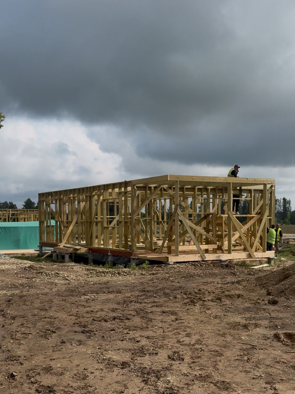 Куплю дом в рассрочку .