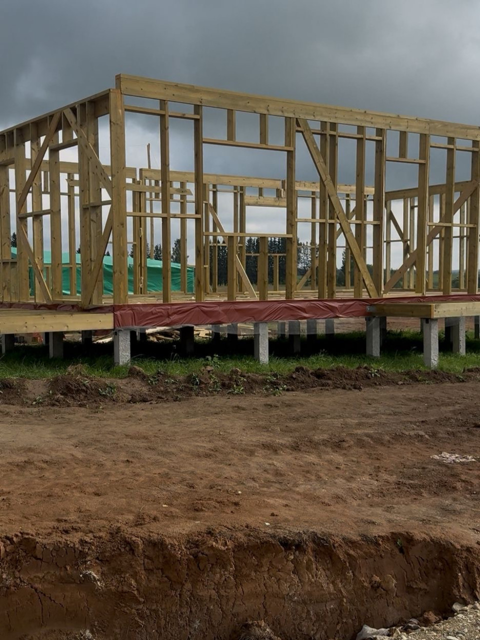 Куплю дом в рассрочку .