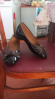 Продаю женскую обувь