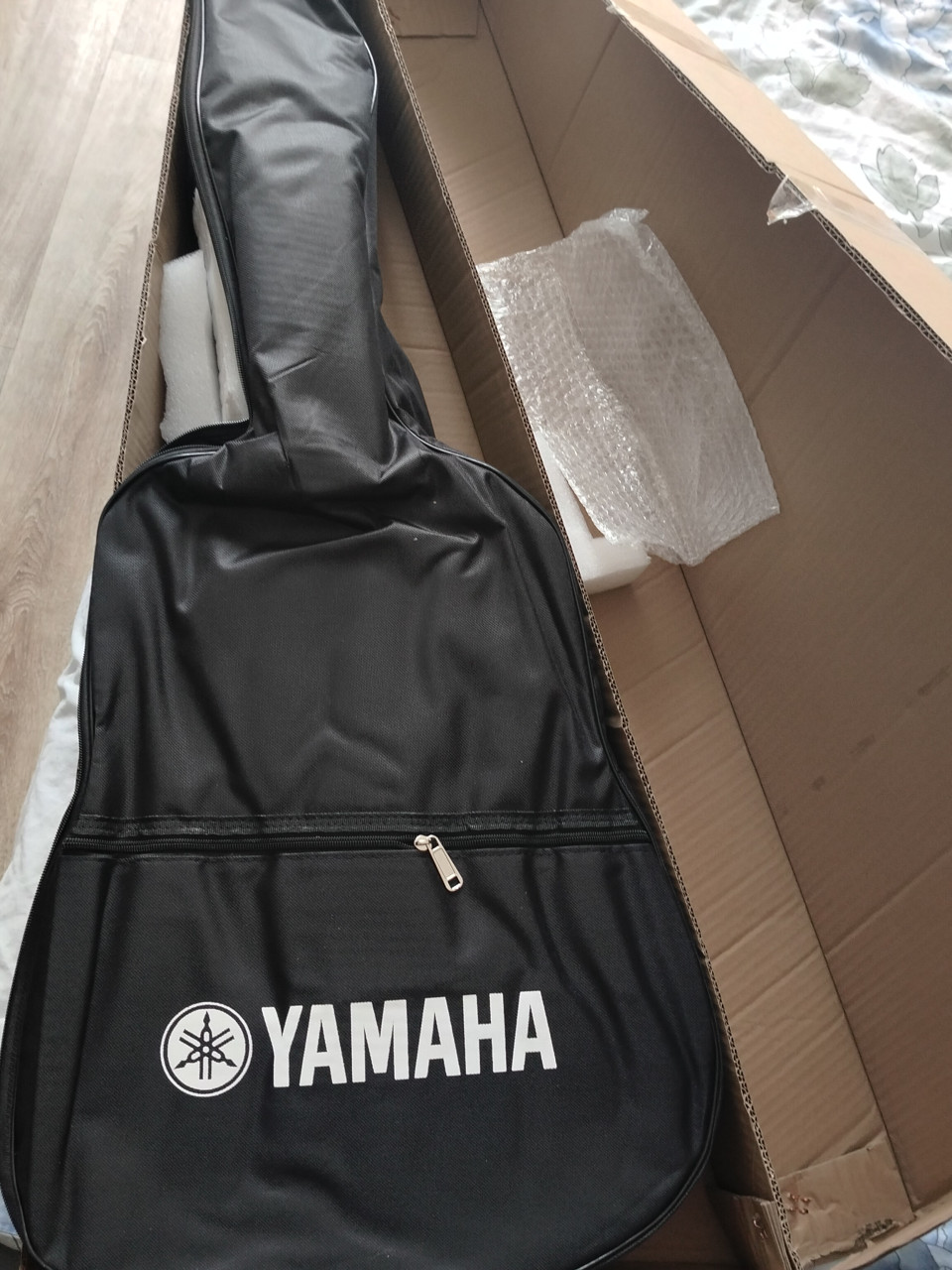 Продам гитару