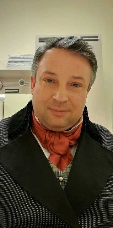 Вокал, фортепиано, сольфеджио. .