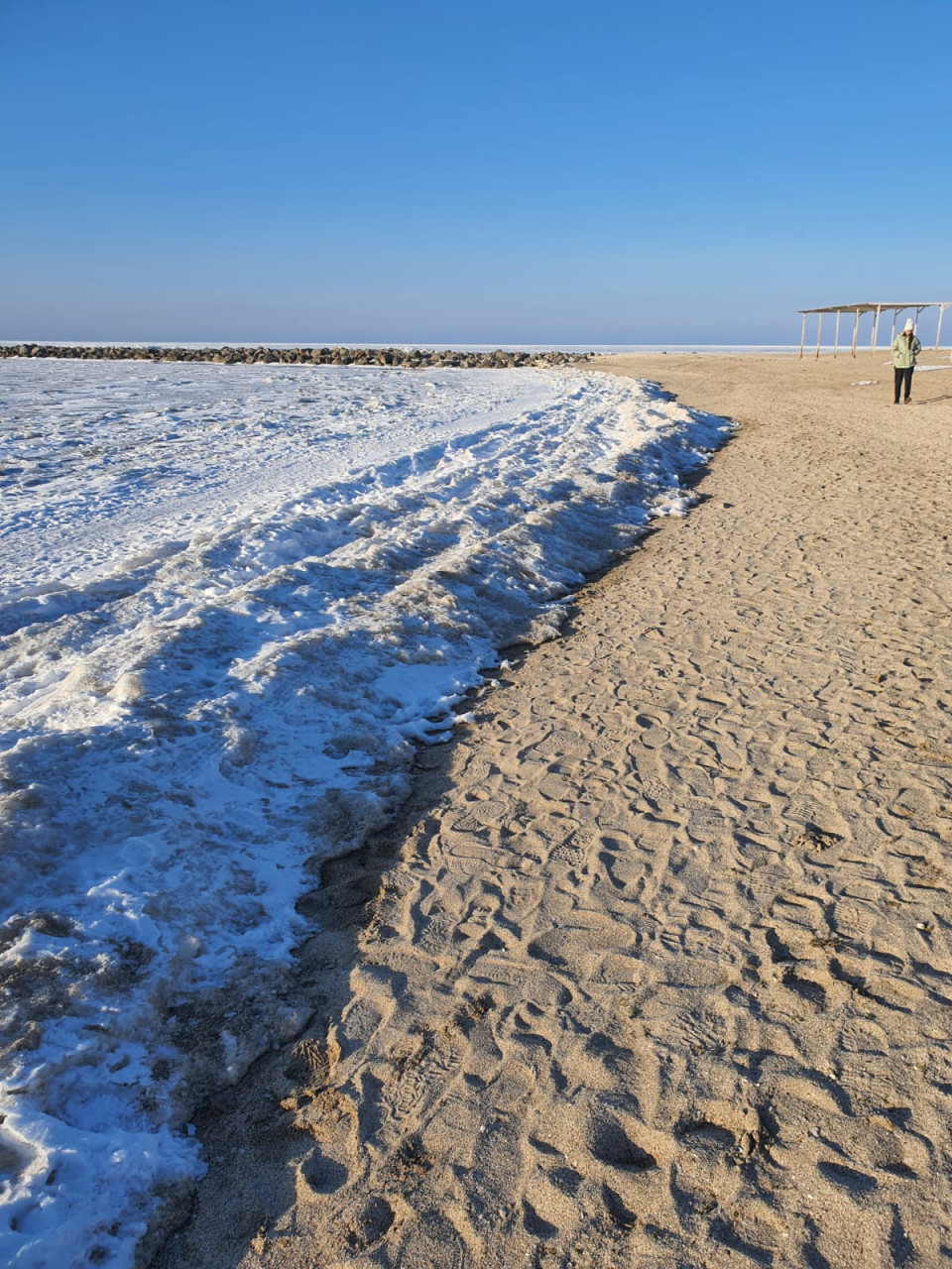 Море замерзло