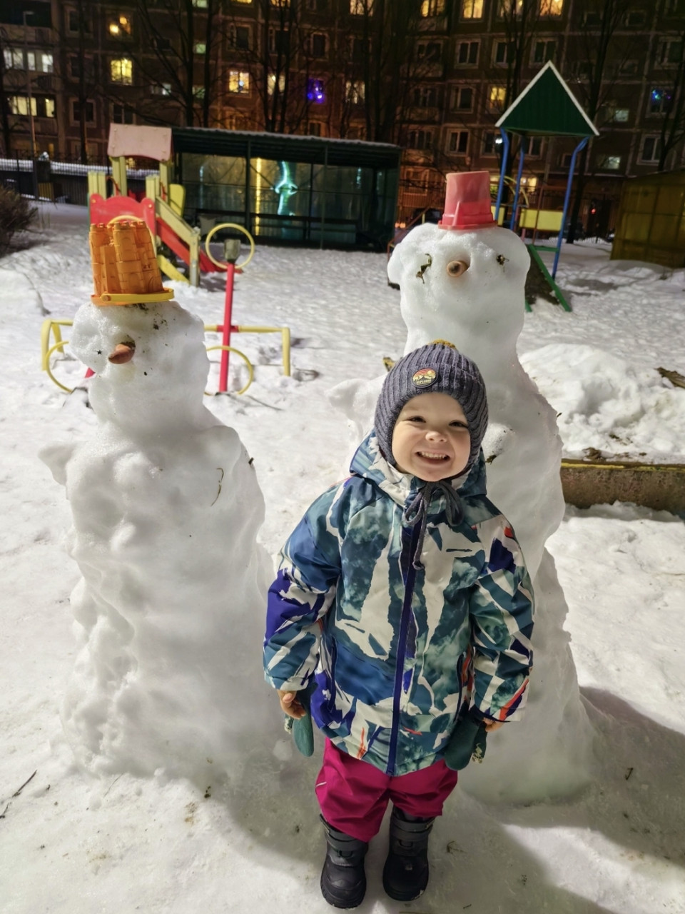 Вася и Снеговички ))