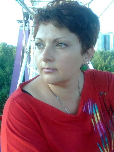 Лаврентьева Елена Николаевна, Россия, Краснодар, 53 года, 1 ребенок. Хочу найти Хочется видеть рядом с собой чуткого,понимающего,любящего мужчину.Дети не помеха. Я привлекательная,неглупая.Есть сын,11 лет.Увлекаюсь эзотерикой.