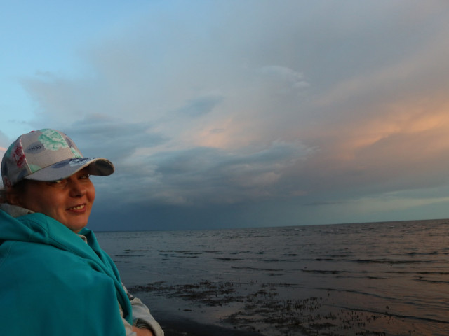 Лана, Санкт-Петербург, м. Елизаровская, 51 год, 1 ребенок. ищу спокойного, мужественного, доброго, общительного мужчину с разными увлечениями и интересамиспокойная, уравновешенная, добрая, с хорошим чувством юмора, но, к сожалению, пришлось стать независ