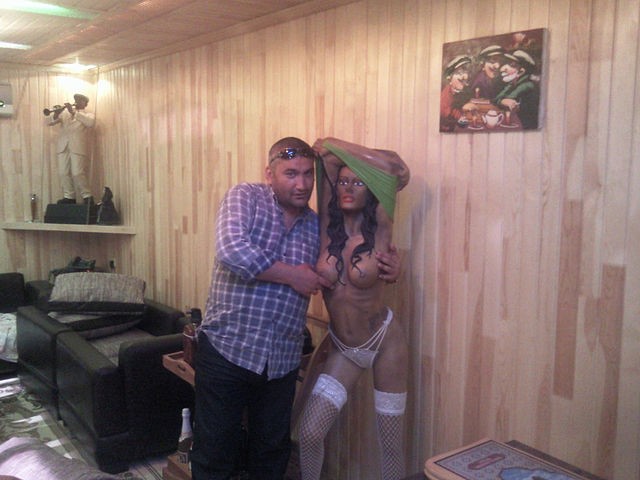 Я не бью в кола кола.)