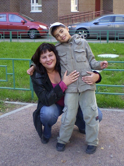 Дарья, Москва, м. Добрынинская, 47 лет, 2 ребенка. Доброго и симпатичного мужчину. Ищу папу и мужа мне и мальчишкам старшему 10 лет, а младшему 1 месяцНежная, добрая, страстная... Заботливая мама и жена, люблю готовить а вообще лучше рассказывать о се