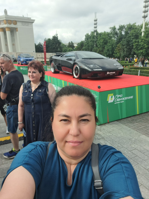 Гуля, Россия, Москва, 48 лет, 1 ребенок. Ищу: Татарина порядочного, без жилищных проблем, работящего, не лентяя, без вредных привычек и верующего....  Анкета 17054. 