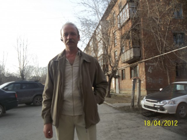 Алексей, Россия, Берёзовский, 58 лет, 2 ребенка. Хочу найти  Любимую женщину для которой семья будет стоять на первом месте.О себе сложно писать, могу сказать одно что никогда не предам и не обделю вниманием.