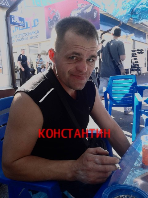 Константин, Россия, Торжок, 51 год. Хочу найти Простую девушку для создания семьи,можно с ребёнком.Мне 39 лет,рост 168,вес 68.Я простой парень из небольшого городка,тверской области.В 1999 году закон