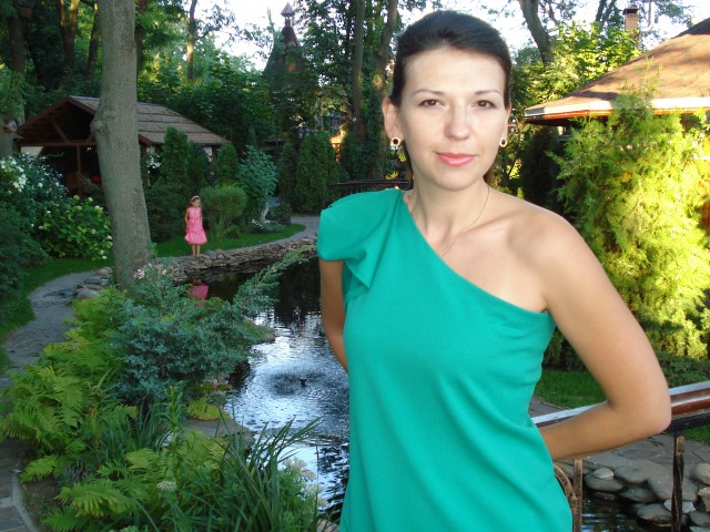 Юлия, Украина, Киев, 37 лет, 2 ребенка. Хочу найти Мужчину. 
Того, за спиной которого будет спокойно. Того, с кем можно будет молчать и понимать все-в