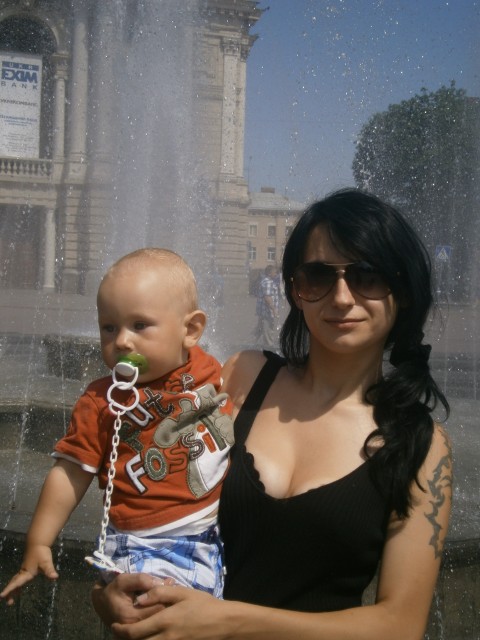 маша, Украина, Новый Раздол, 35 лет, 1 ребенок. хочу найти хорошу людинуне була одружена,маю сина.