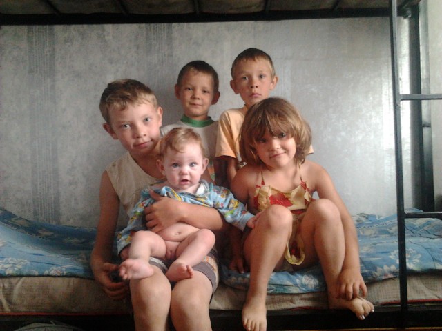 мама фотографировала!а на счет что было написано все сыновья-моя вина,извините!исправила!