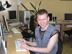 Илья, Россия, Нижний Новгород, 37 лет. Хочу найти Девушкулюблю общатся с интересными людьми, люблю детей, торгую электроникой в своём магазине. 