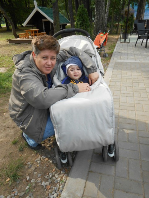 Виктория, Санкт-Петербург, м. Чёрная речка, 49 лет, 1 ребенок. Хочу найти Порядочного мужчину.. плечо,на которое я смогу опереться.НЕжные ласковые руки и доброго понимающего Общительная порядочная украинка.Проживаю в Петербурге. По профессии учитель, а по