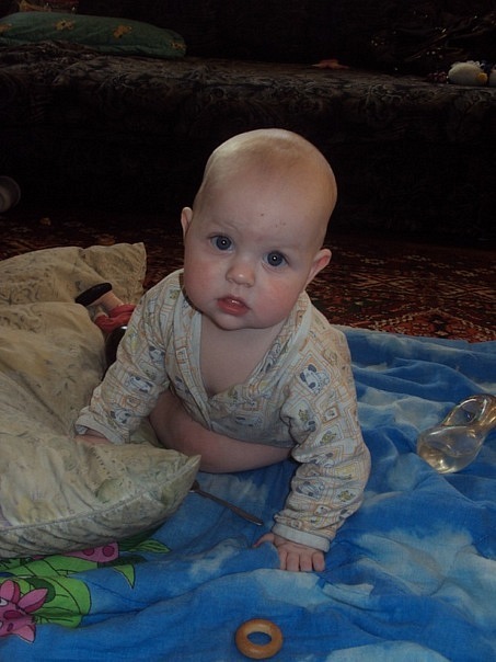 моя вторая двойня это Владик сынок сейчас ему уже2 года