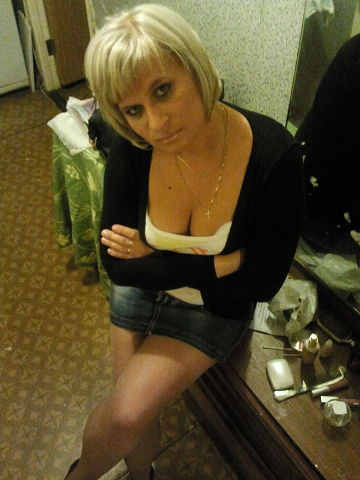 оксана, Москва, м. Коломенская, 46 лет, 2 ребенка. Хочу найти мужчину 

    Надевать не стану юбку узкую, Чтоб казаться чуточку стройней! Я люблю свою фигуру «русскую»…