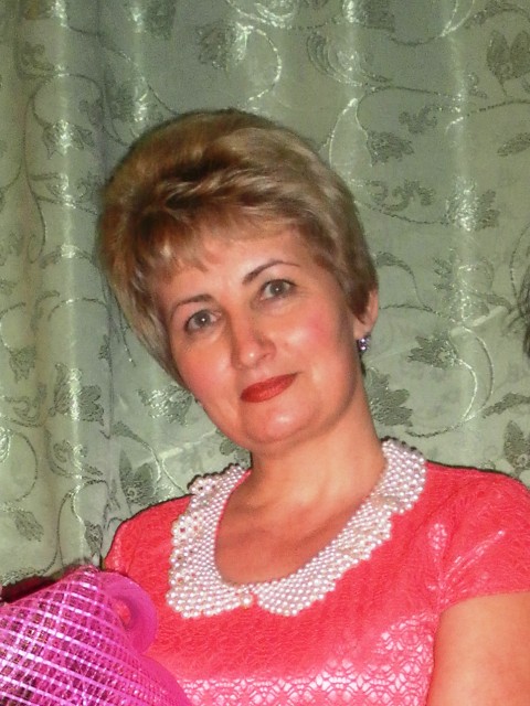 Альбина, Россия, Нефтекамск, 54 года, 2 ребенка. Разведена, имею 2 сыновей. 12 и 24 лет. Старший уже самостоятелен, а младший учится в 5кл.Преподаю а