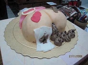 А вы смогли бы попробовать этот тортик?