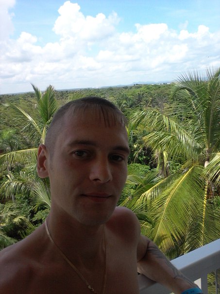 Артем, Москва, м. Медведково, 38 лет. Хочу найти Веселую и непредсказуемую.Все при встрече)