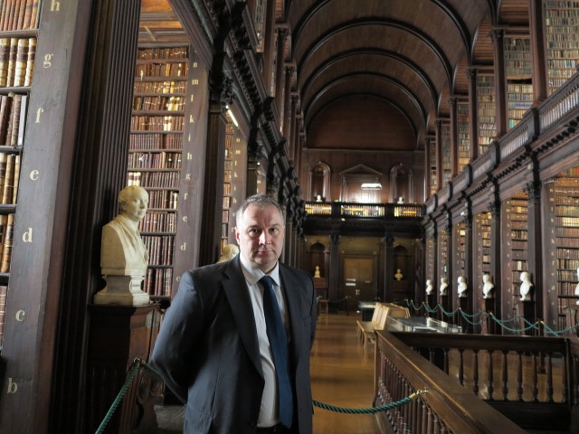 Ирландия. Старинная библиотека в Дублине.