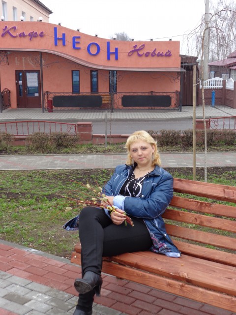 Наташа, Беларусь, Витебск, 44 года, 1 ребенок. Хочу найти мужчину для серьезных отношений.добрая, веселая, нежная.