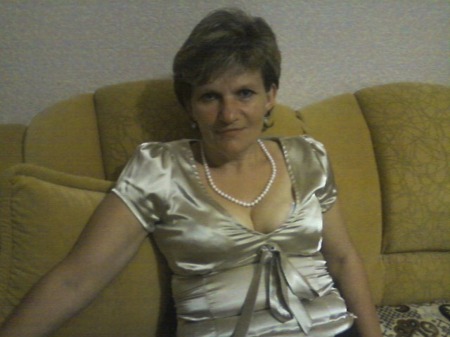 АЛЛА, Украина, Буча, 62 года, 2 ребенка. Хочу найти Друзей. И надежного мужчину.Вдова. Воспитываю 2 внуков. Хочу объщения с дальнейшим созданием семьи.