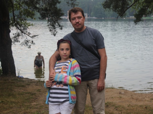 с племянницей на озере Белом