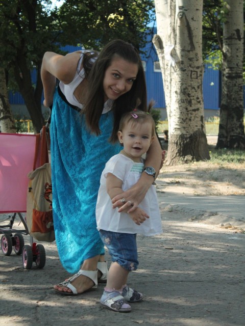 Алина, Украина, Запорожье, 30 лет, 1 ребенок. я хочу просто семейного счастья. чтобы ко мне а главное к моему ребенку относились любя и с уважениеВоспитываю прекрасную дочурку, не замужем, и никогда не была. люблю гимнастику. по профессии повар-к