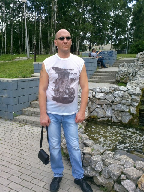 Андрей, Россия, Томск, 46 лет, 1 ребенок. Хочу найти Свою вторую половинку!Молодой человек спортивного телосложения без вредных привычек. Массажист. Хочу встретить ту единстве