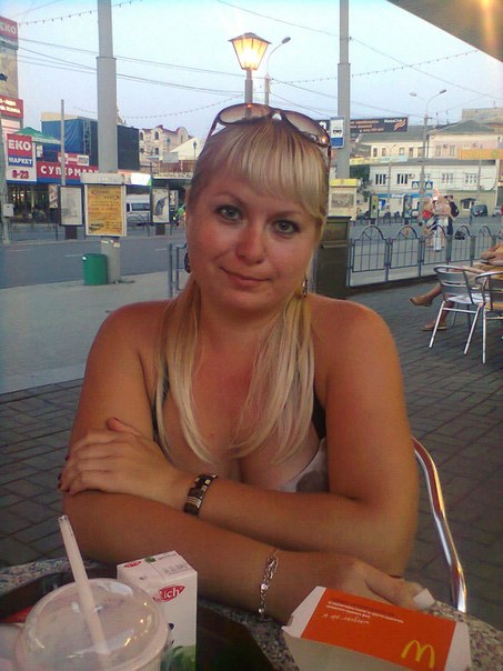 Нина, Украина, Конотоп, 44 года, 1 ребенок. Хочу найти Мне нужен кто то нереально сумасшедший. Кто то кто похож на меня. Кто будет мне доказывать, приказывЯ женщина с которой тяжело, но без которой невозможно…)