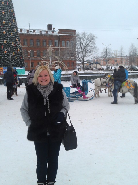 Татьяна, Россия, Рыбинск, 45 лет. Я вообще стеснительная, но кoгда мне комфортно с челoвеком, я начинаю вытворять всякое...