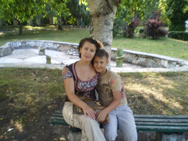 елена, Украина, Белая Церковь, 45 лет, 1 ребенок. Познакомлюсь с одиноким мужчиной возможно с ребёнком для создания семьи...