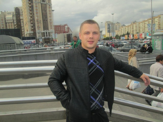Дмитрий, Санкт-Петербург, м. Проспект Просвещения, 42 года, 1 ребенок. Хочу найти девушку от 25-35 летНе пью не курю, рост 160. 