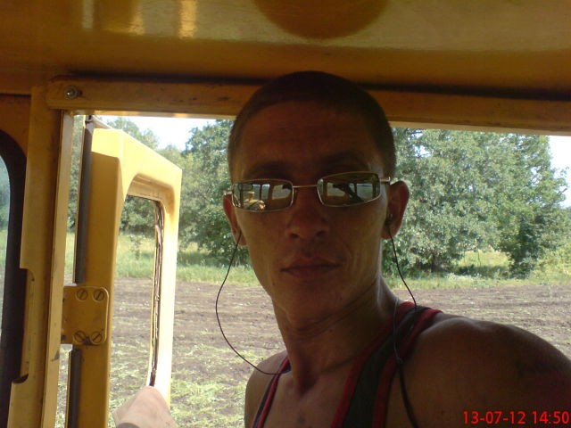 Иван, Россия, Георгиевск, 43 года. Он ищет её: Я свободный молодой человек, который ищет свою жизнь!Мои качества моё достояние в течение месяца я мРасскажу в переписке!