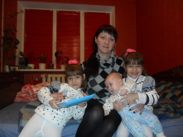 татьяна, Украина, Никополь, 40 лет, 2 ребенка. Хочу найти любящего мужчину и отца детям..добрая, отзывчивая, преданная..
