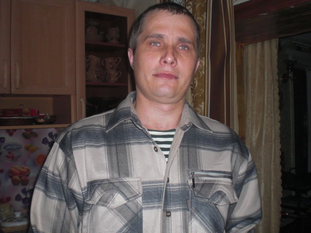 Александр, Россия, Пятигорск, 41 год. Хочу найти девушку для серьезных отношений и создания семьимолод и холост и не женат