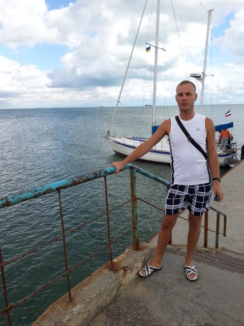 Олег, Украина, Кривой Рог, 45 лет. Хочу найти Умеющую любить и поддерживать в трудную минуту. Анкета 68581. 