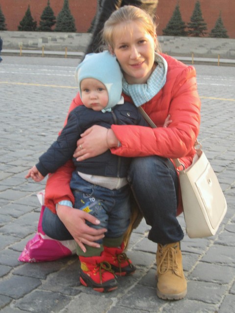 Светлана, Москва, 38 лет, 2 ребенка, 1 фото. Ищу: Мужчину приятной наружности, честного, не кобеля! Человека с которым легко идти по жизни, и который...  Анкета 71189. 