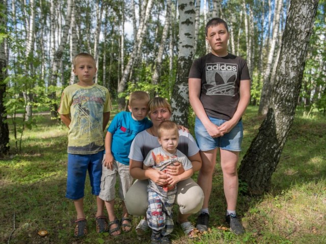Мария, Россия, Домодедово, 40 лет, 4 ребенка. воспитываю четверых детей, была замужем 13 лет. Судьба поступила жестоко со мной отобрала мужа когда