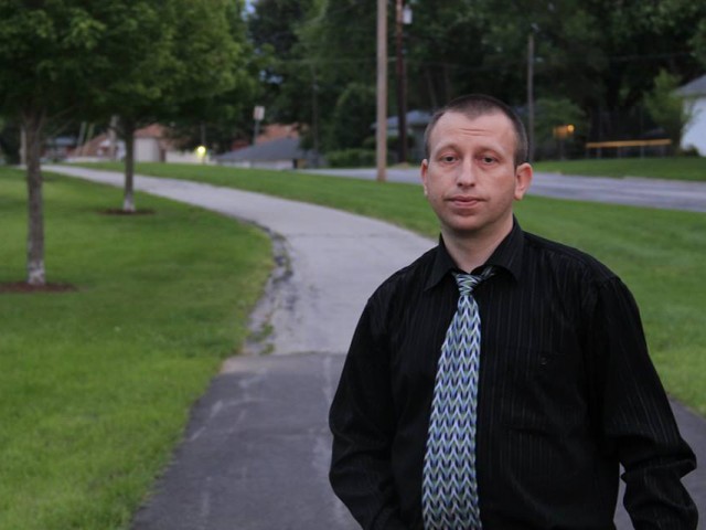 slavik, sedalia missouri, 49 лет. Хочу найти девушку для серьёзных отношенийдобрый вниматеен вежлив