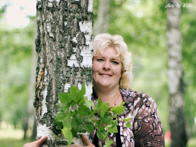 Анна, Россия, Оренбург, 48 лет, 4 ребенка. Хочу найти Порядочного, честного, верного мужчину с которым было бы не скучно и интересно. Который был бы спокоМолодая добрая, веселая женщина с высшим образованием, простая, без запросов, имеющая характер позна