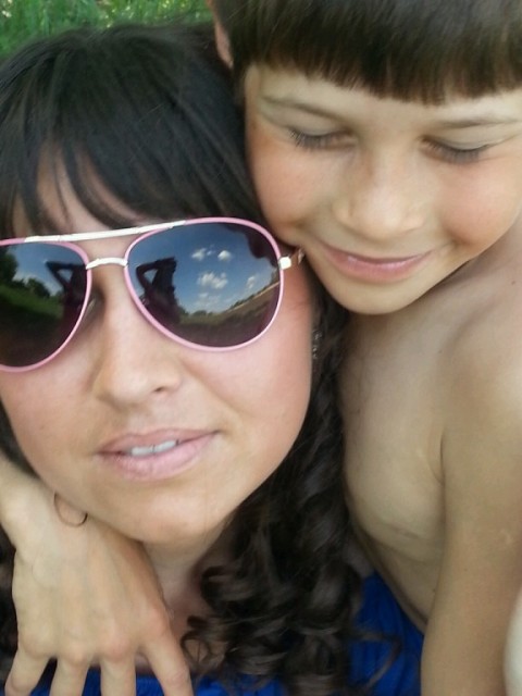 Ксюша, Россия, Химки, 39 лет, 1 ребенок. Очень хочу семью. Хочу еще ребенка. Хочу рядом сильного мужчину, который станет для меня любимым мужНуглупая)Умею слушать и прислушиваться. В отношениях у меня в приоритете забота о близких... но и не