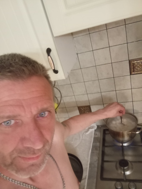 константин, Россия, Пушкино, 49 лет, 1 ребенок. Хочу найти девушкустеснительный , голубоглазый брюнет! приезжий!