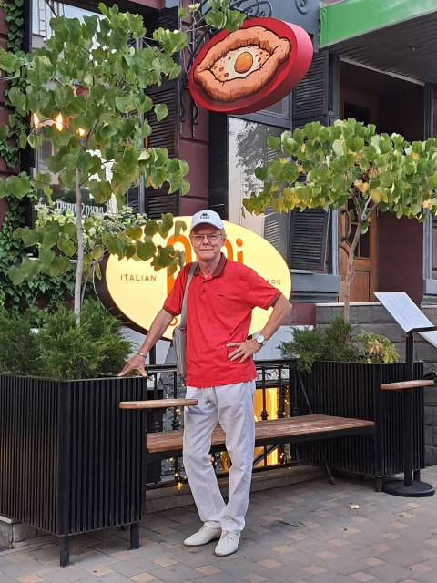 Леонид, Россия, Ростов-на-Дону, 55 лет, 1 ребенок. Ищу: Невысокую неполную женщину до 50 лет  Анкета 85538. 