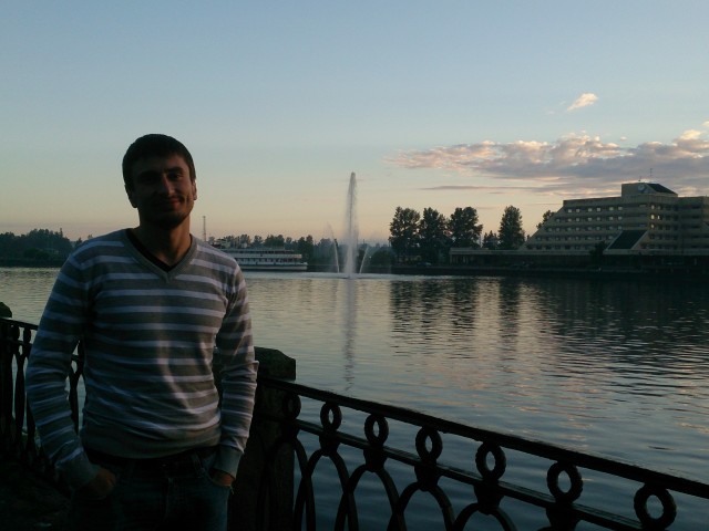 Сергей, Россия, Санкт-Петербург, 35 лет, 2 ребенка. Хочу найти Половиночку Доверчивый , наивный , живой .