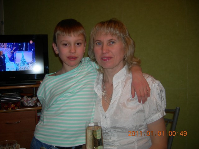 Елена, Россия, Москва, 53 года, 2 ребенка. Одинокая мама, по уходу за детьми.